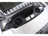 3.0L 水平対向6気筒DOHCツインターボ、370ps/45.9kgm、全長&times;全幅&times;全高mm 4505&times;1835&times;1295mm、車両重量 1470kg