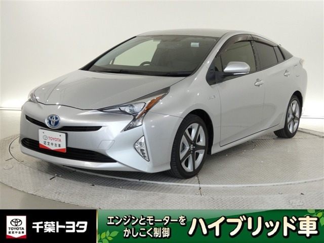 トヨタ プリウス 