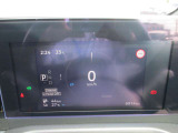 メーター内のカラーデイスプレイには運転をサポートする情報を表示します。
