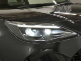 LEDヘッドライトです。デザイン性がよくとても明るいので、夜間の走行や悪天候でも安心です。しかも長寿命!