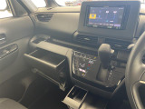 【 オートエアコン 】車内温度を感知して自動で温度調整をしてくれるのでいつでも快適な車内空間を創り上げます!