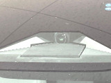 【ホンダセンシング】走行中に前方の車両等を認識し、衝突しそうな時は警報とブレーキで衝突回避と被害軽減をアシスト。より安全にドライブをお楽しみいただけます。