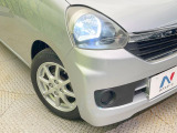 【LEDヘッドライト】悪天候や夜間走行時も良好な視界を確保し安心して運転できる高輝度LEDヘッドライトを装備!点灯速度が早く、消費電力も抑えられています。