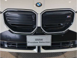 【キドニーグリル】BMWは約90年もの間、ほぼ全ての車両にひと目でBMWだと分かるこの特徴的なフロントグリルが備えられ、デザイン・アイコンとして親しまれてきました。