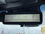 ◆【デジタルインナーミラー】車両後方カメラの映像をルームミラーに映すことが出来ます。 そのため、後席に人や荷物があって後方が見えづらい場合でもしっかり視界を確保することが出来ます。