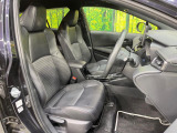 運転席シート廻りは使用感も少なく、良好な状態となっています。前オーナー様が丁寧に使っていたことがよくわかりますね。
