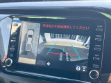 【パノラミックビューモニター】専用のカメラにより、上から見下ろしたような視点で360度クルマの周囲を確認することができます☆死角部分も確認しやすく、狭い場所での切り返しや駐車もスムーズに行えます。
