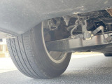 お車を安心してお乗りいただく為には、足回りの定期点検が欠かせません。サービスサポート(有償保証)では無料点検もご提供しており、安心のカーライフをお過ごしいただけるサポート体制が整っています。