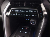 ネットでお車をお探しの方でも、お車の状態が一目で分かりやすい。トヨタ検査員による品質評価表つきで車両の状態詳細を明記致しておりますのでお気軽にお尋ね下さい。