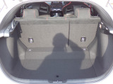 ◆定員乗車時のカーゴルームです。普段のお買い物の荷物やたくさんの収納が可能です。