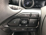 【ステアリングスイッチ】左です。ハンドルから手を離さず、運転に集中したまま手元でオーディオ操作等ができます。