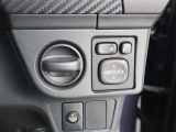 【格納式のドアミラー】は狭いところなどの駐車時には便利ですね!