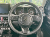 【純正革巻きステアリング】上質な革を使用することで、手にしっかり馴染みとても運転しやすいハンドルです♪