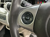 ステアリングにオーディオ操作スイッチが付いています。オーディオ画面に直接タッチしなくても操作が出来ますので、運転に集中できます。