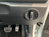 ☆ヘッドライトを自動的に点けてくれる賢い機能オートライトシステムです