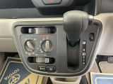 マニュアル式のエアコンスイッチです☆大き目のスイッチなので調整しやすいですよ(^^♪