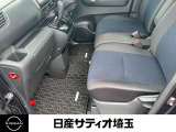 助手席も広く、スムーズに乗り降りいただけます!