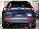 CX-30のエクステリアデザインは、明確なラインを使わず、面の動きのみで表現。アートとしての美しさと生命感を感じさせるデザインを創生しています