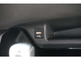 充電用USB装備しています。