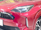 【LEDヘッドライト】悪天候や夜間走行時も良好な視界を確保し安心して運転できる高輝度LEDヘッドライトを装備!点灯速度が早く、消費電力も抑えられています。