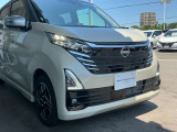 LEDヘッドライトです。高い視認性や省電力で車への負担が少なく、長寿命で交換の手間が少なくなりメリットがいっぱいあります。