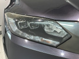 LEDヘッドライトは、点灯の瞬間から最大光量を発揮し、突然暗くなるトンネルなどでの安定感を高めます。