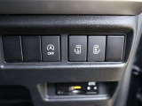 両側パワースライドドア付きだから、狭い駐車スペースなどでの 乗り降りラクラク!小さなお子さまのいるご家庭には嬉しい装備。