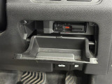 【ビルトインETC】車載器がビルトインで装備されています。有料道路の乗り降り時に停車することなくスマートに乗り入れが可能になったり、割引を受けることができる嬉しい装備です。