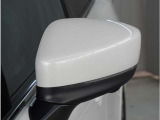 【ドアミラーウインカー】格好良さだけではなく対向車両からの視認性もよく安全に走行する為の安全装備のひとつです。