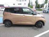 万が一のトラブルにも、全国の3000ケ所の日産サービス工場で修理可能!!年間走行距離無制限、バッテリーも保証対象です!