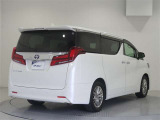 運転もしやすくシートアレンジも多彩で、どの世代の方にも気に入っていただけるお車です♪