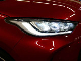 LEDヘッドライトです。デザイン性がよくとても明るいので、夜間の走行や悪天候でも安心です。しかも長寿命!