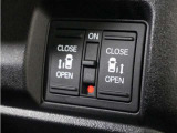 ◆両側電動スライドドア◆狭い駐車場でも乗り降りが楽々♪お子様が隣の車にドアを当ててしまう心配もございません!小さなお子様連れの方もこれで安心。