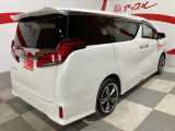 【納車前整備】安心してお乗り頂くために、ご納車前に、認証または指定工場にて法令12ヶ月点検整備を実施します。