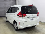 Honda SENSING装着車です。衝突を予測してブレーキをかけたり、前のクルマにちょうどいい距離で走行できる多彩な安心・快適機能を搭載した支援システムがドライバーをサポート。