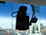 【ドライブレコーダー】映像・音声などの運転中の記録を残します。事故などを起こした起こされた時の証拠になりえますので、もしも時でも安心ですね。