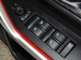 電動格納式ドアミラー・パワーウインドウを装備しています。
