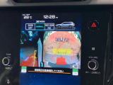 【サイド&バックカメラ】停車・駐車時に死角になりがちな運転席から見えづらいサイドとリアの障害物を確認できます!雨天時や夜間などは特に活躍してくれるアイテムです。