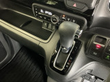 停車中にブレーキペダルを踏み続けなくてもブレーキ保持ができるオートマチックブレーキホールド機能もついております。
