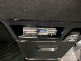 いまや快適なカーライフに欠かせないETCが付いています。