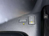 助手席側にもシートヒーターが付いています