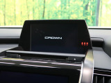 【メーカー純正ナビ】インテリアに溶け込むスタイリッシュな「専用設計」メーカーナビを装備♪視認性や操作性など基本性能にも優れ、より上質なカーライフをお楽しみいただけます。