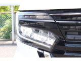 LEDヘッドライトで夜間の視認性も高く、更にオートライト搭載で、車外の明るさを感知し自動でライトを点消灯します。またエンジンOFFにすれば一緒に消灯し、消し忘れやトンネル走行時などに非常に重宝します!