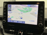 純正ナビを装備。タッチパネル式で使いやすく、お出かけもラクラクです。