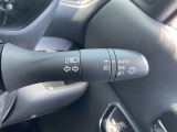 トンネル進入時や暗くなれば自動で点灯するオートライト機能付き。