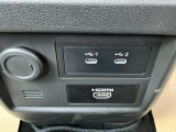 HDMI端子、USB充電ポートがついています。