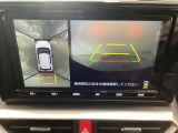 専用のカメラにより、上から見下ろしたような視点で360度車の周囲を確認することができます。死角部分も確認しやすく、狭い場所での切り返しや駐車もスムーズです♪