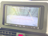 【バックカメラ】駐車時に後方がリアルタイム映像で確認できます。大型商業施設や立体駐車場での駐車時や、夜間のバック時に大活躍!運転スキルに関わらず、今や必須となった装備のひとつです!