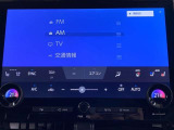 FM,AM、フルセグテレビ、メディアプレイヤーの接続などが楽しめます。