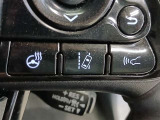 レーンディパーチャーアラートとは車線または走路からの逸脱の可能性を警告すると共に、車線または走路からの逸脱を避けるためのハンドル操作の一部を支援する機能です。